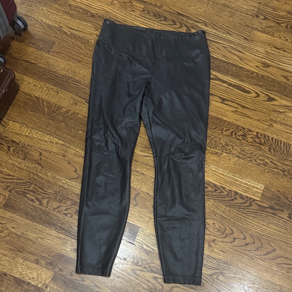 White House Black Market Black Leggings